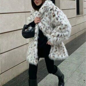 White Casual Women's Trendy Printed Plush Jacket